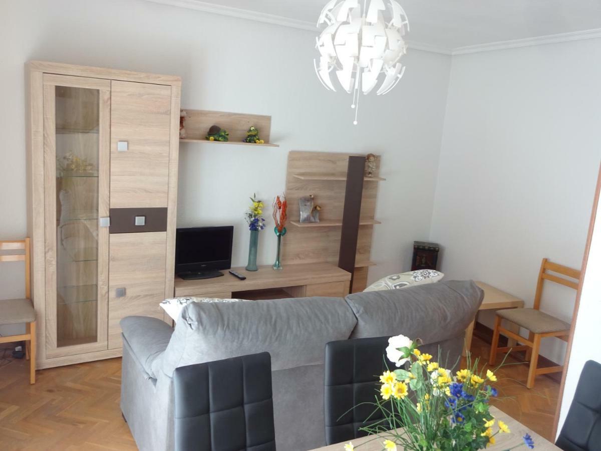 La Flor De Lis Apartment อาบีลา ภายนอก รูปภาพ