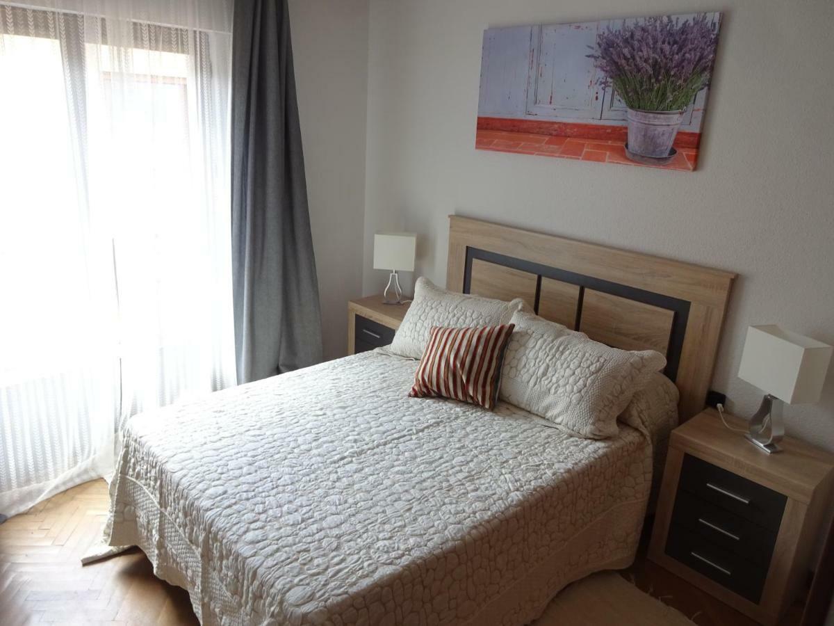 La Flor De Lis Apartment อาบีลา ภายนอก รูปภาพ