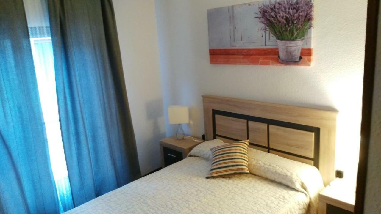 La Flor De Lis Apartment อาบีลา ภายนอก รูปภาพ